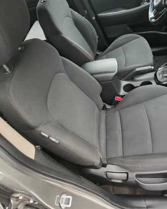 Kia Carens cena 46800 przebieg: 159155, rok produkcji 2016 z Ujazd małe 407